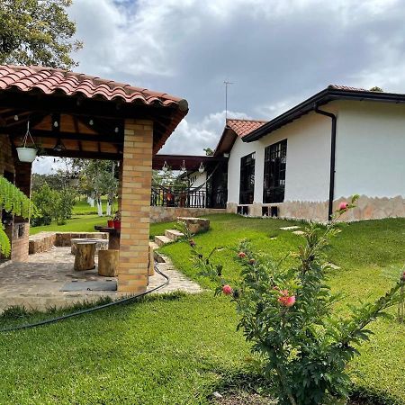 Casa De Campo Villa Tatiana- Mesa De Los Santos Los Santos  Exterior foto